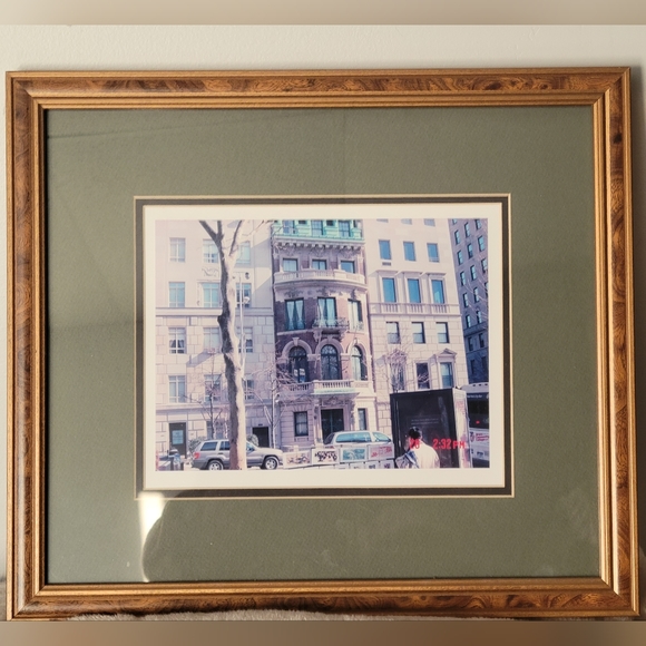 1 FRAMED PIC MATTED WITH GOLD FRAME NEW YORK CITY COLLEGE - Picture 1 of 3